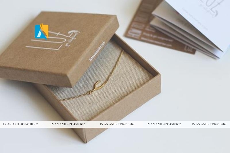 in logo lên hộp giấy