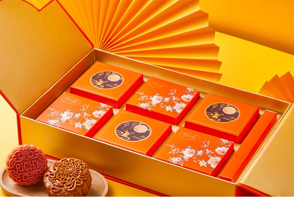 Hộp bánh trung thu Richy bắt trend 