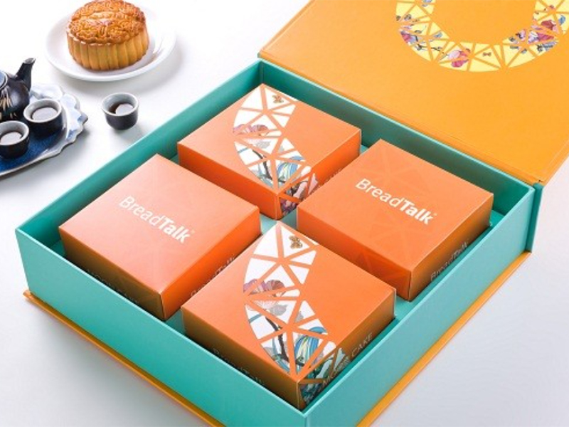 Hộp bánh trung thu kết hợp màu sắc hài hòa 