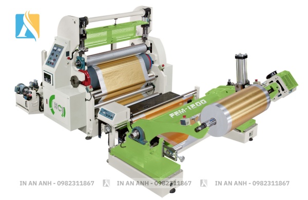 Máy dập có chức năng tạo ra áp lực lớn để ép khuôn dập lên bề mặt vật liệu
