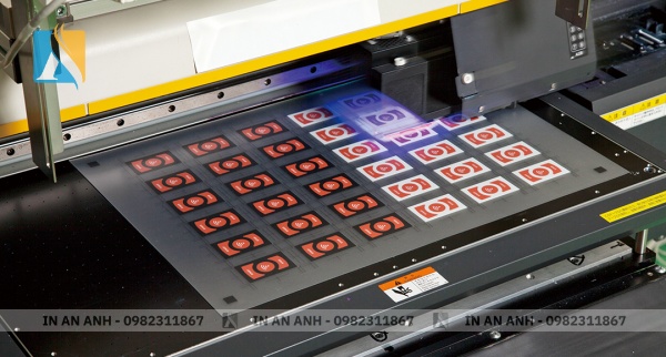 In An Anh cung cấp dịch vụ in decal theo yêu cầu mọi số lượng