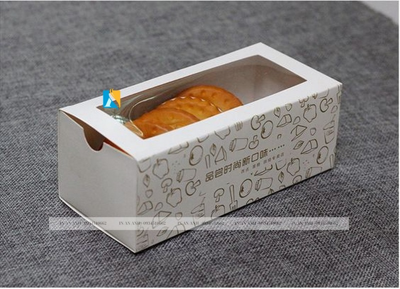 Hộp bánh bông lan hoạ tiết bắt mắt