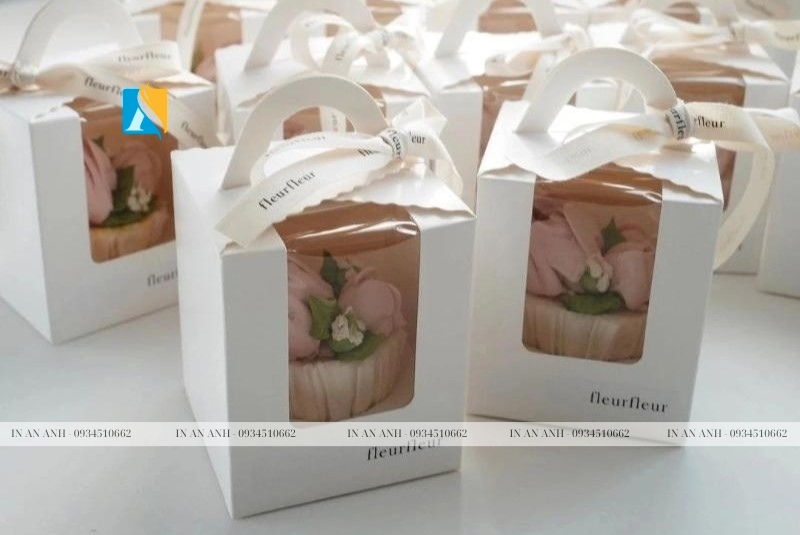 in hộp đựng bánh cupcake