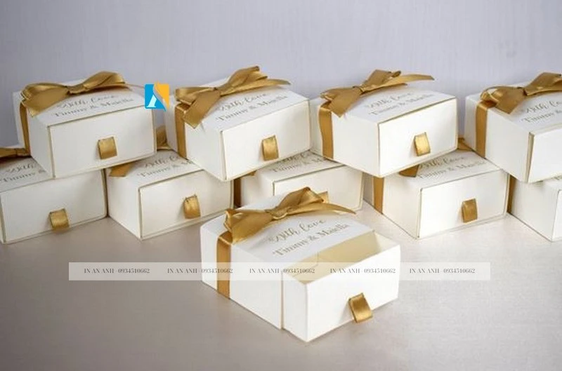 Tham khảo mẫu hộp quà tặng cao cấp từ giấy Ivory