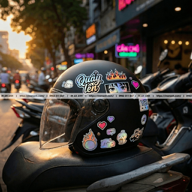 In sticker mũ bảo hiểm cực chất và nổi bật