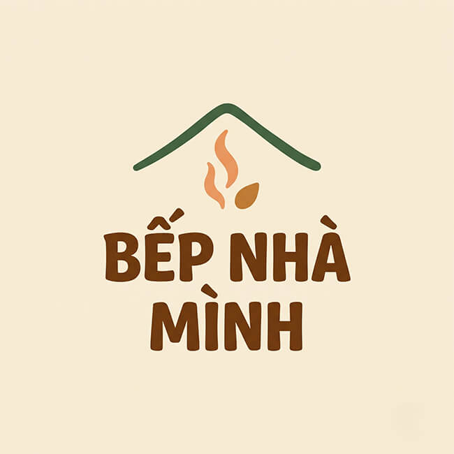 Logo Bếp Nhà Mình – in tem dán chai nhựa Logo thương hiệu Bếp Nhà Mình, khách hàng đã in tem dán chai nhựa tại In An Anh