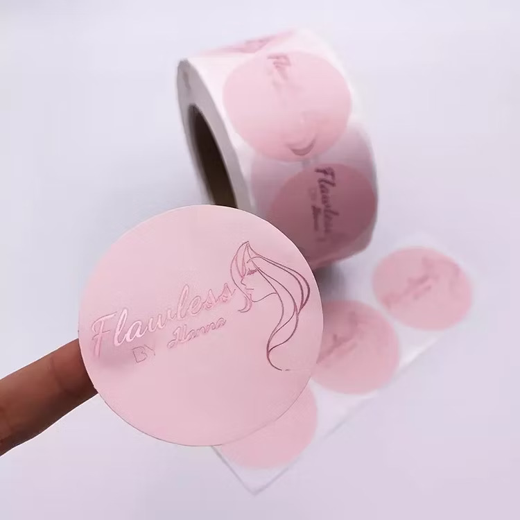 In tem decal nhựa là lý tưởng cho các doanh nghiệp mong muốn tạo dấu ấn thương hiệu
