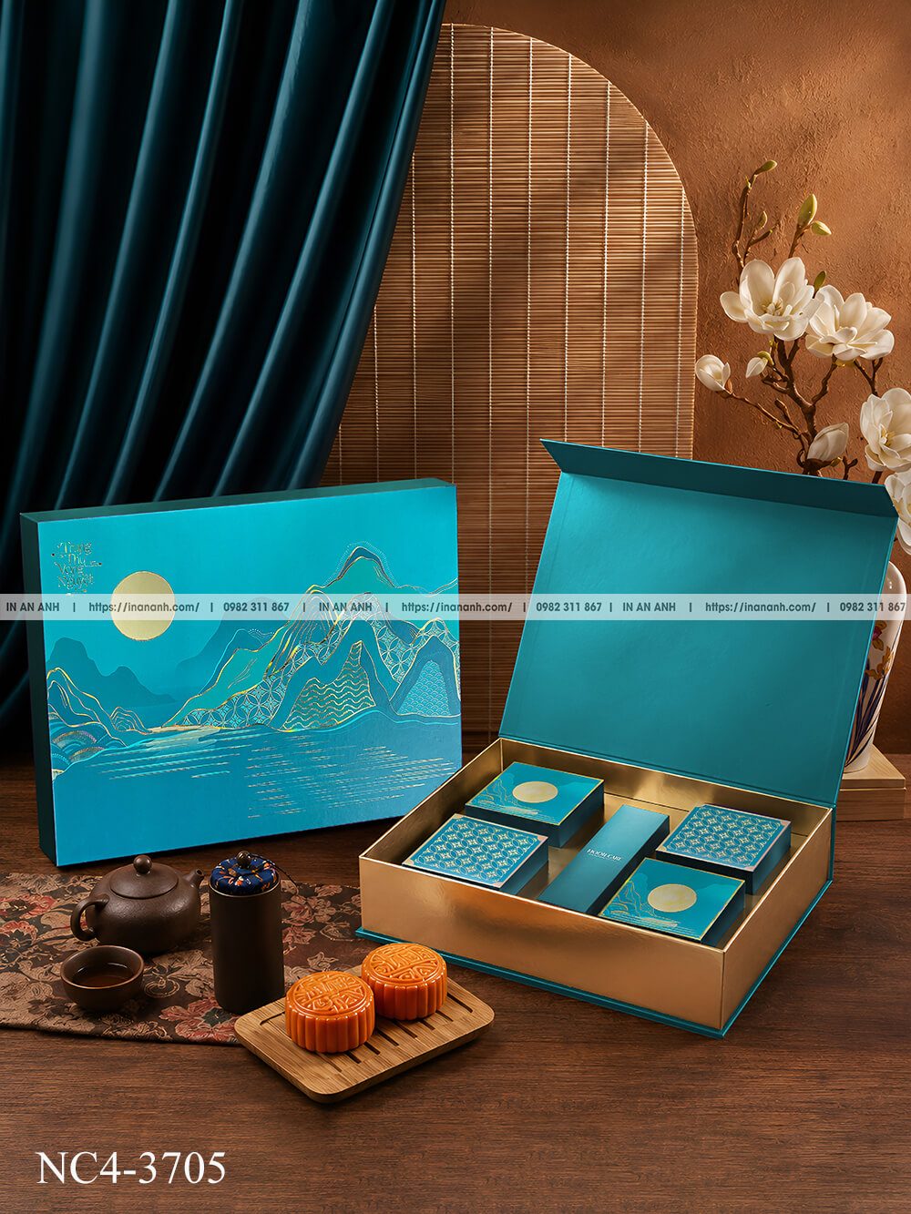 Hộp bánh trung thu nam châm mã NC4-3705 mẫu Trăng Thu Việt Nguyệt núi non tông xanh ngọc ánh kim
