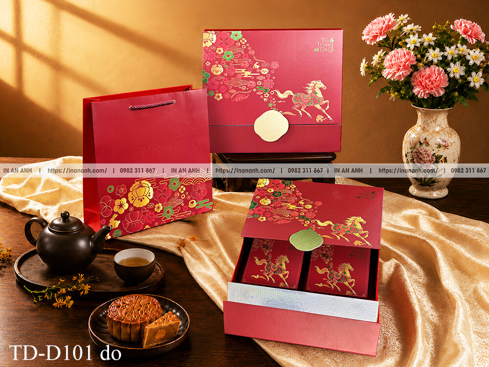 Hộp bánh trung thu TD-D101 màu đỏ kéo ngăn ngựa vàng hoa văn cổ điển