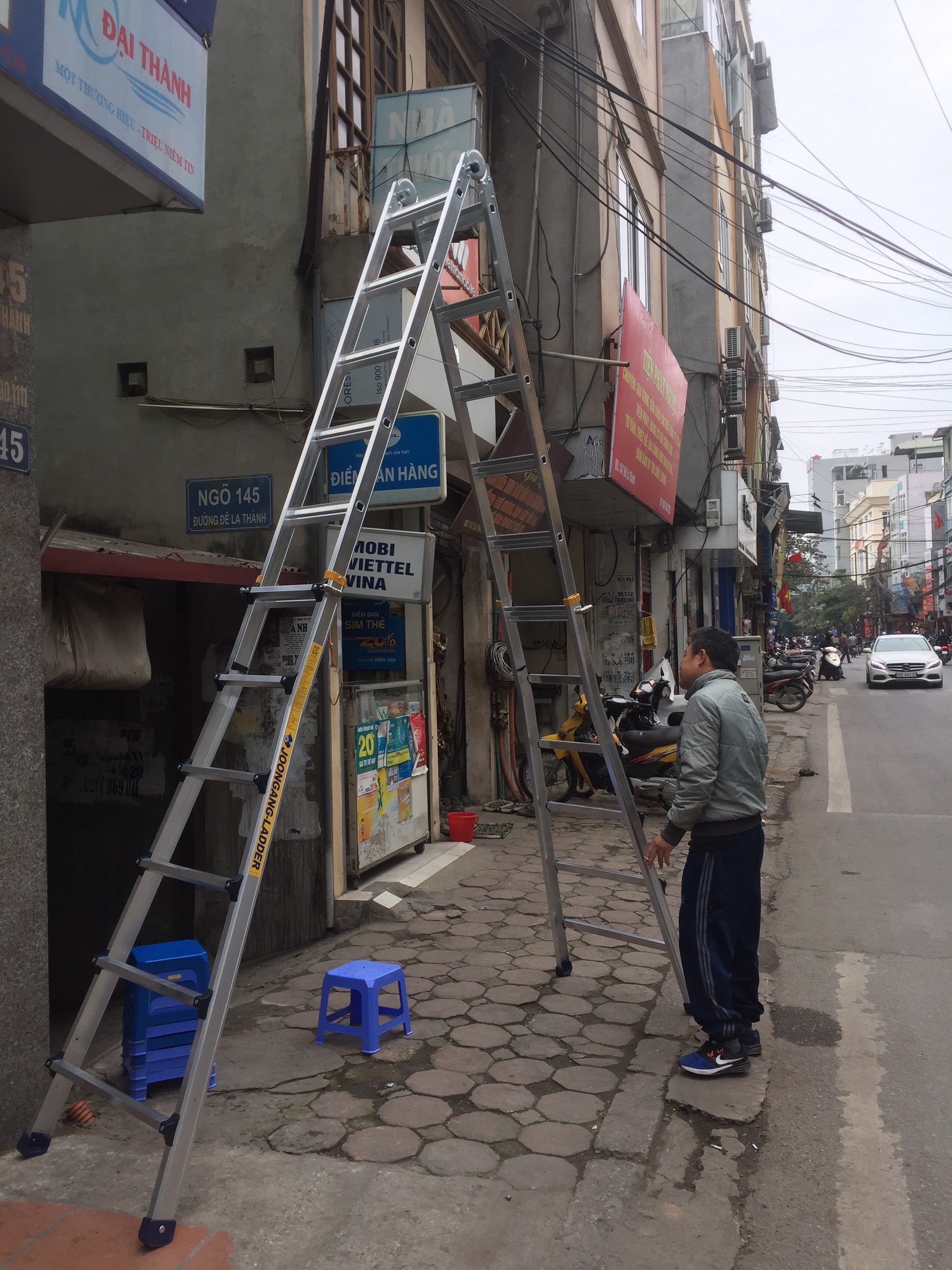 Thang nhôm Joongang Hàn quốc bán tại phố Đê la thành