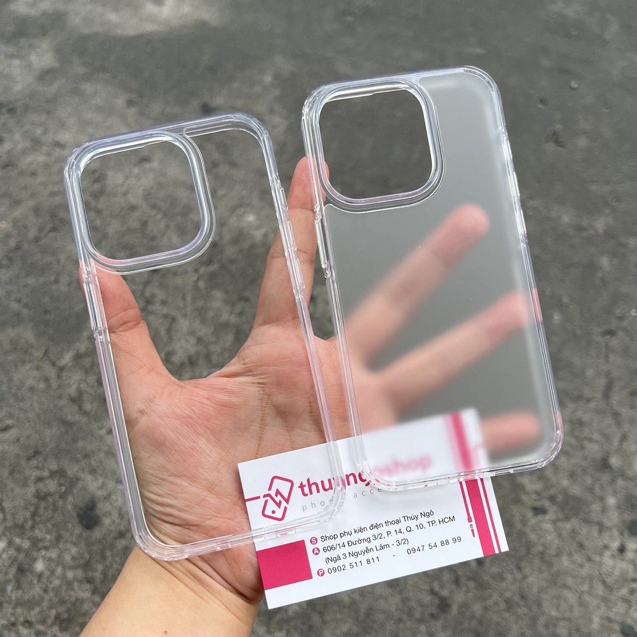 Ốp lưng trong bóng / trong mờ chống vân tay iPhone 16