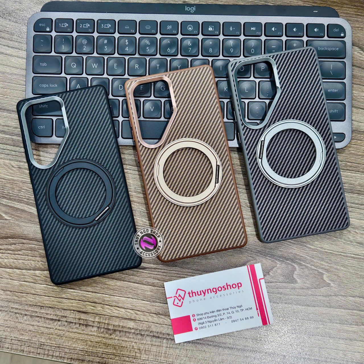 Ốp lưng vân carbon kèm chân đế Samsung S25 Ultra