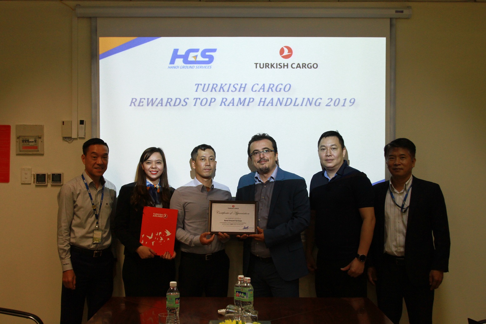 HGS nhận danh hiệu Dịch vụ mặt đất xuất sắc năm 2019 do Turkish Cargo trao tặng