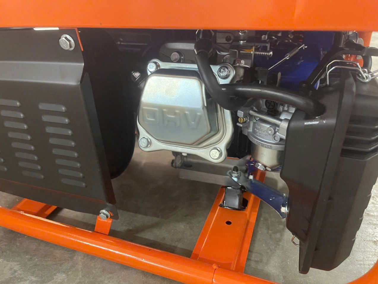 Máy phát điện chạy xăng 3.2 KVA Dewoo DW5500E 