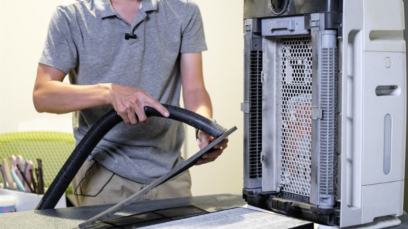Các bước vệ sinh và bảo dưỡng máy lọc không khí đúng cách