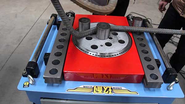 Cách sử dụng máy uốn sắt giúp tăng độ bền và tiết kiệm chi phí