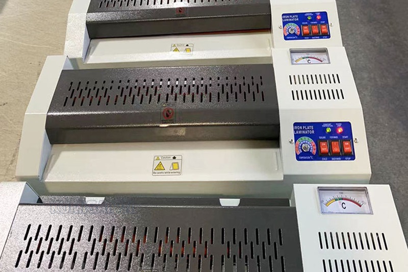 Kinh nghiệm chọn máy ép plastic bền đẹp cho văn phòng