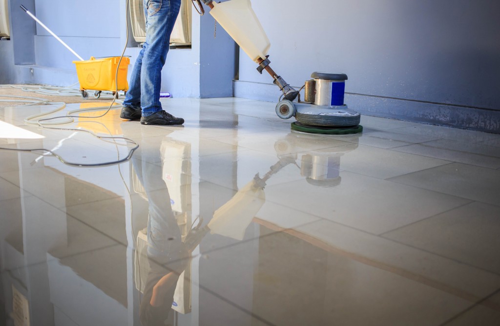 Lợi ích máy chà sàn giúp tiết kiệm thời gian và chi phí vệ sinh
