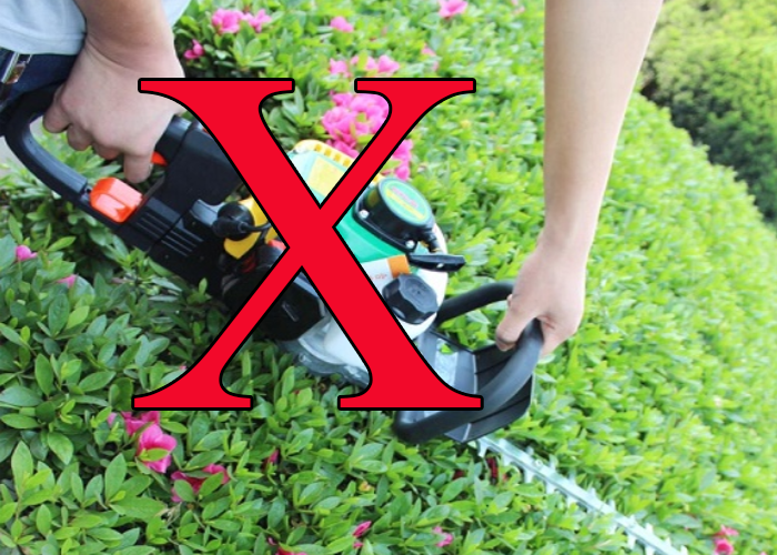 Mặc đồ bảo hộ khi sử dụng máy