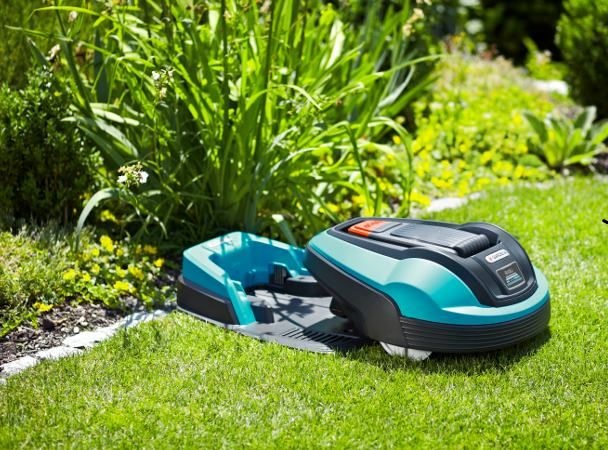 Máy cắt cỏ tự động