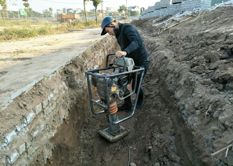 Dịch vụ vận chuyển máy đầm đất bằng đường sắt