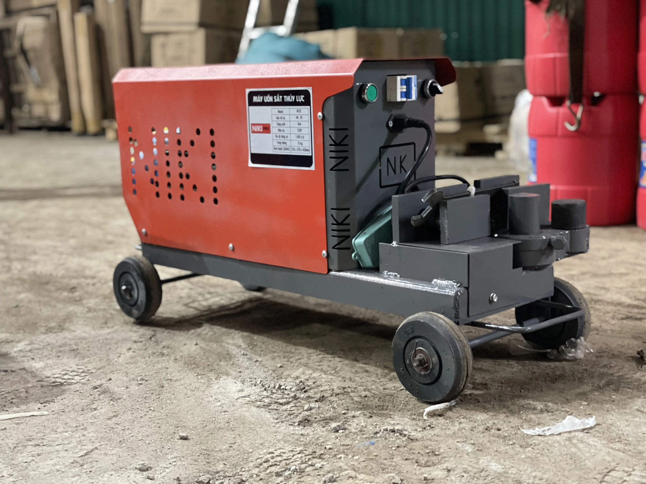 Máy uốn sắt điện là gì ?