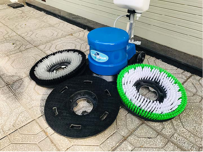 Một số phụ kiện của máy chà sàn