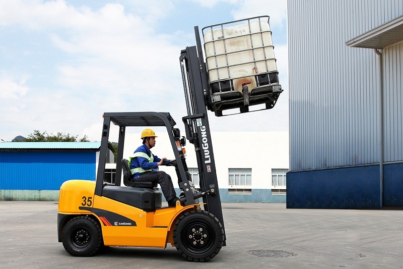 Nguyên lý hoạt động của xe nâng hàng