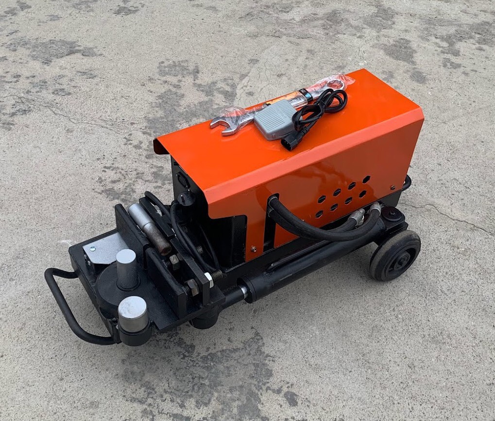 So sánh máy uốn sắt bán tự động và tự động (CNC)