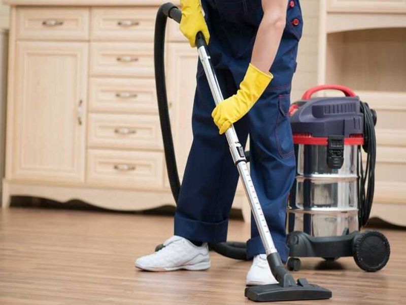 Tại sao nên sử dụng máy hút bụi công nghiệp?