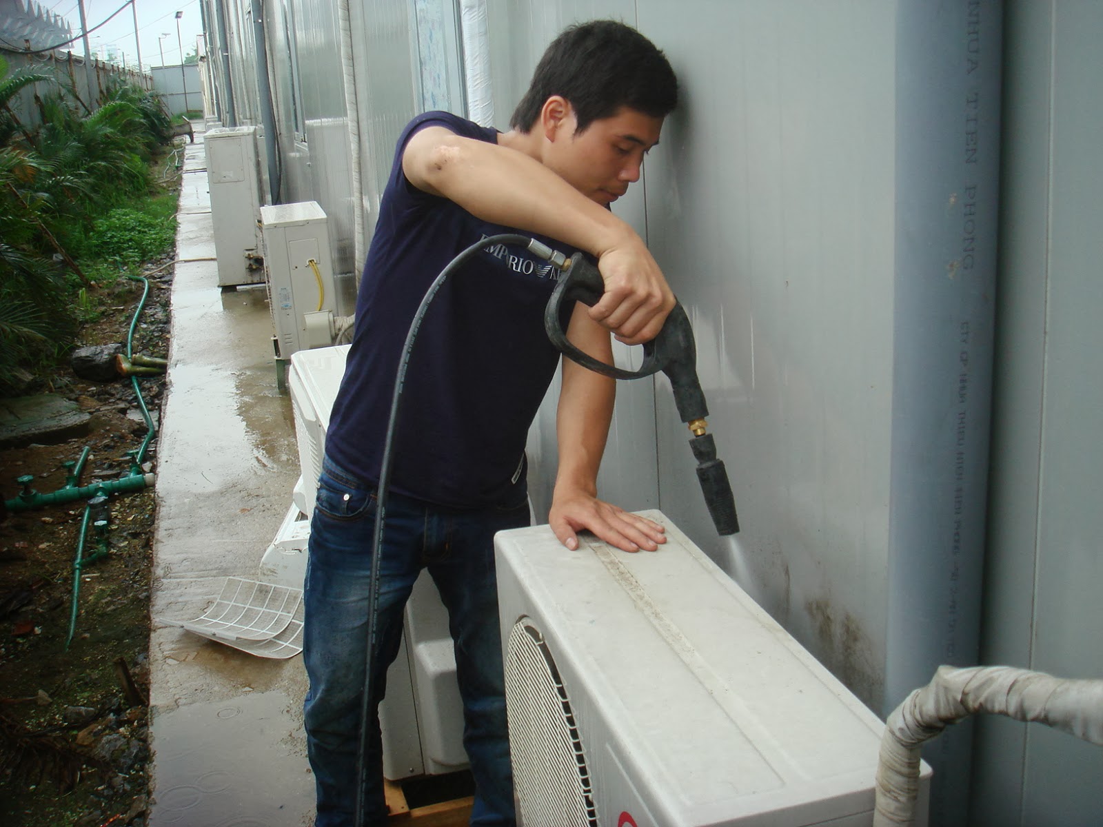 máy xịt rửa máy lạnh
