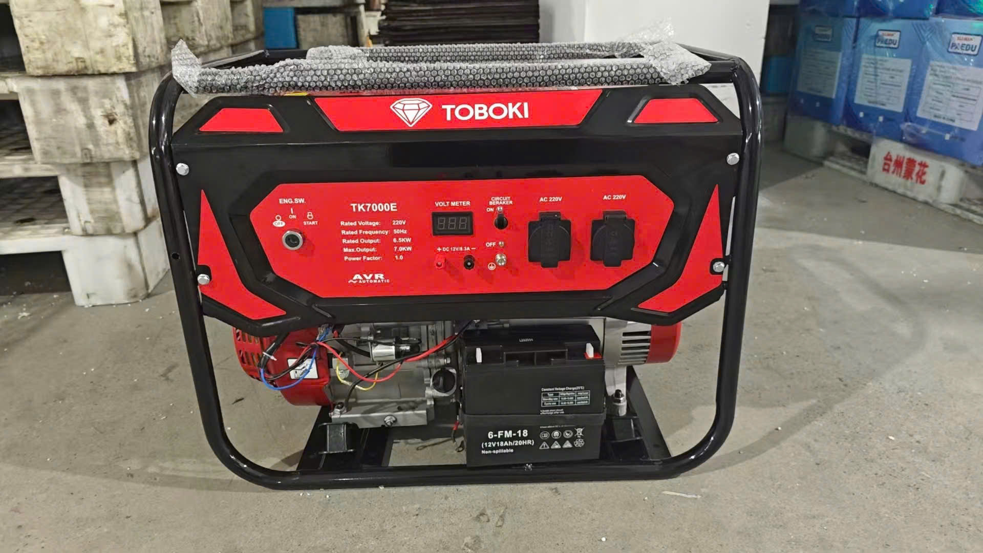 Máy phát điện TOBOKI TK7000E (có đề, có bánh xe)