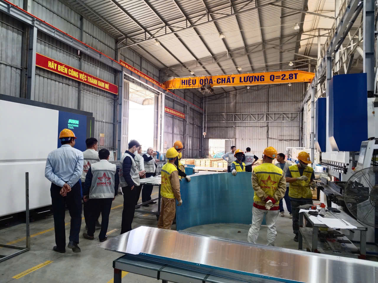 Cung cấp tấm Solid và gia công thành phẩm