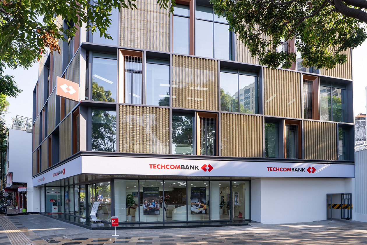 Dư án Thi công văn phòng CN Ngân hàng Techcom Bank
