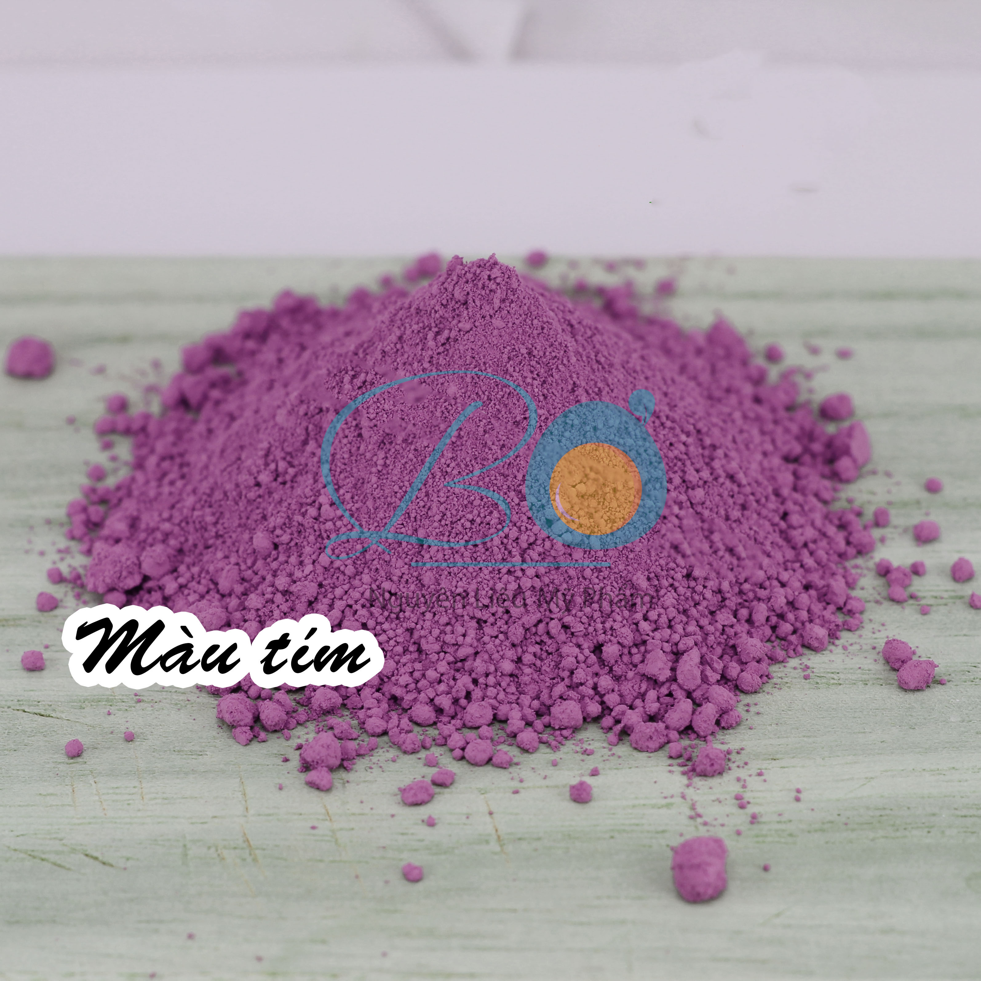 Tím