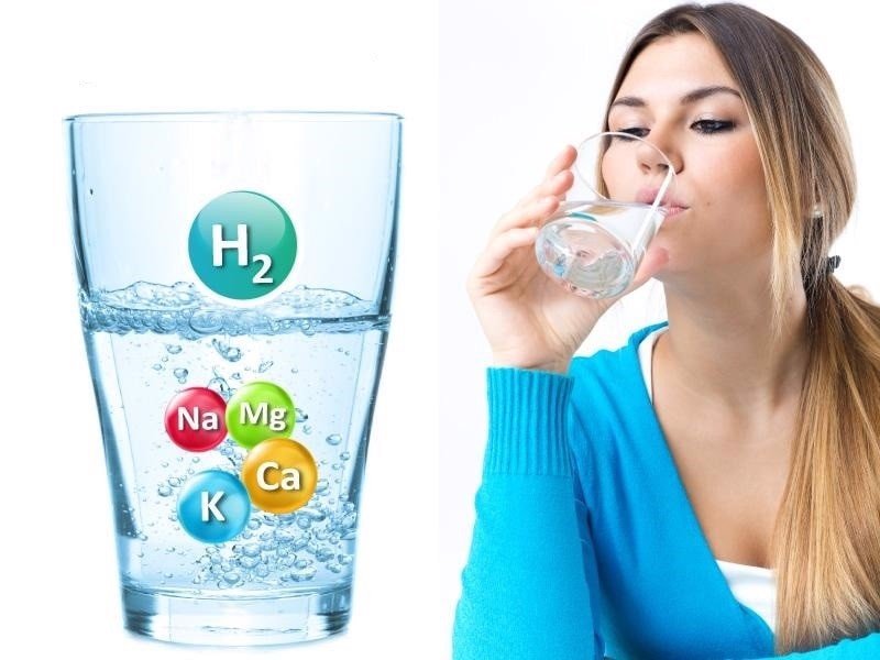 Nước Hydrogen ion kiềm “thần kỳ” từ máy điện giải – Ai nên sử dụng?