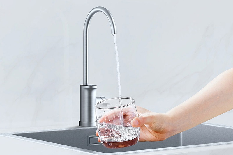 Tầm quan trọng của uống nước sạch và giải pháp nước sạch với máy lọc nước