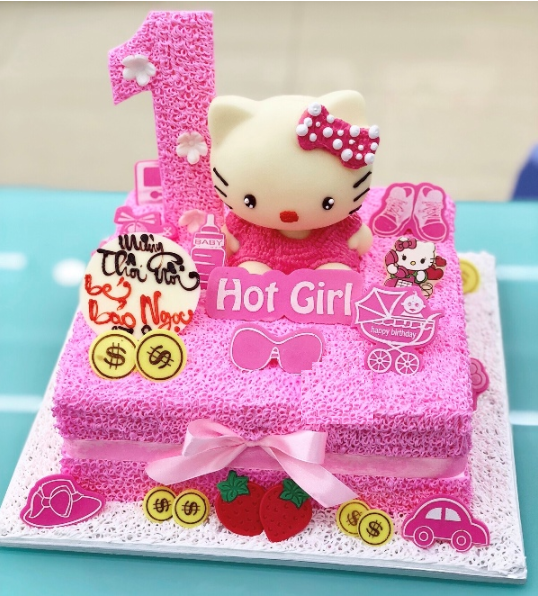 Tan chảy  Những chiếc bánh kem hình Hello Kitty siêu đáng yêu