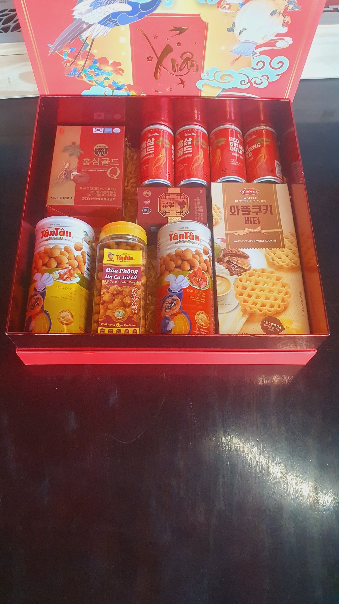 Hộp quà tặng tết quận 9 sang trọng với Passion và hạt dinh dưỡng thơm ngon