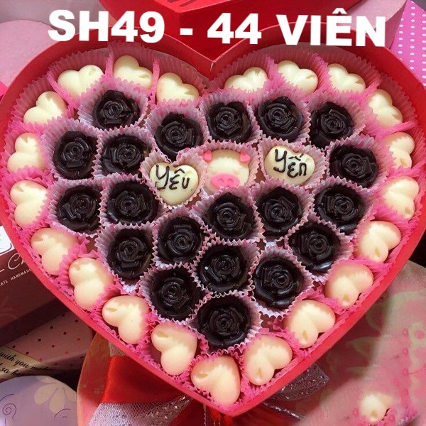 [SH0149] Hộp socola valentine lớn viền trắng đen 44v (có thể đổi chữ)