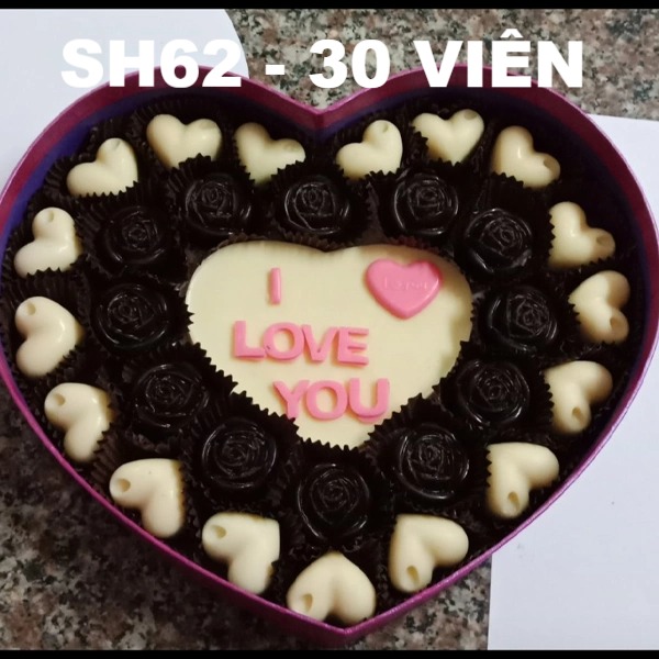 [SH0162] Hộp socola kiểu trái tim valentine đen trắng nổi bật (có thể thay chữ)