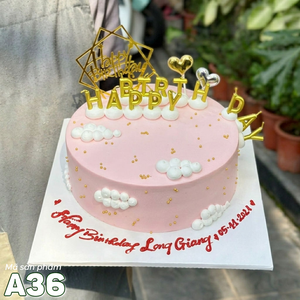 Bánh kem sinh nhật đơn giản A36 nền màu hồng tạo hình đám mây và nhiều phụ kiện bộ nến khung sinh nhật