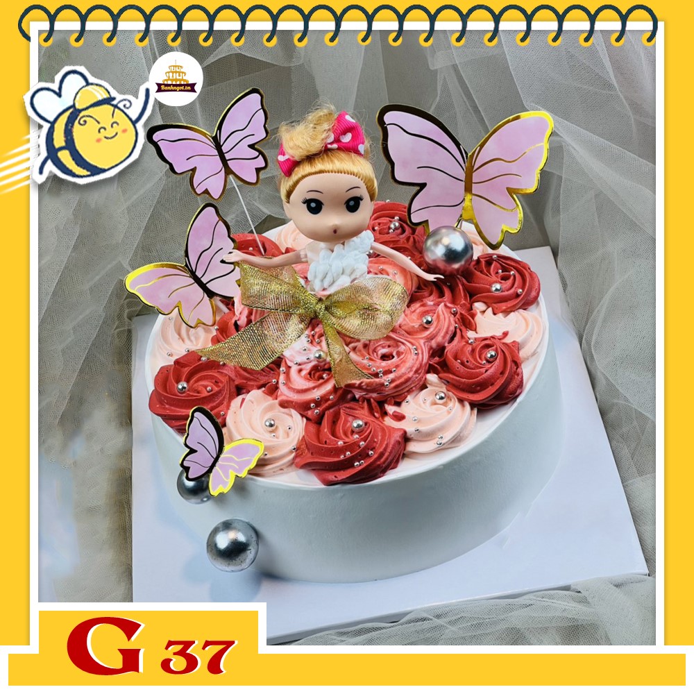 Bánh kem bé gái G37 công chúa giữa vườn hoa bướm