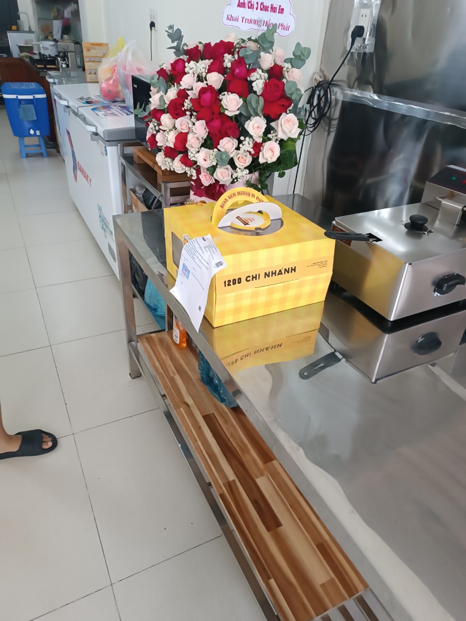 Giao Bánh kem Hoa tươi Đường Tân Kỳ Tân Quý