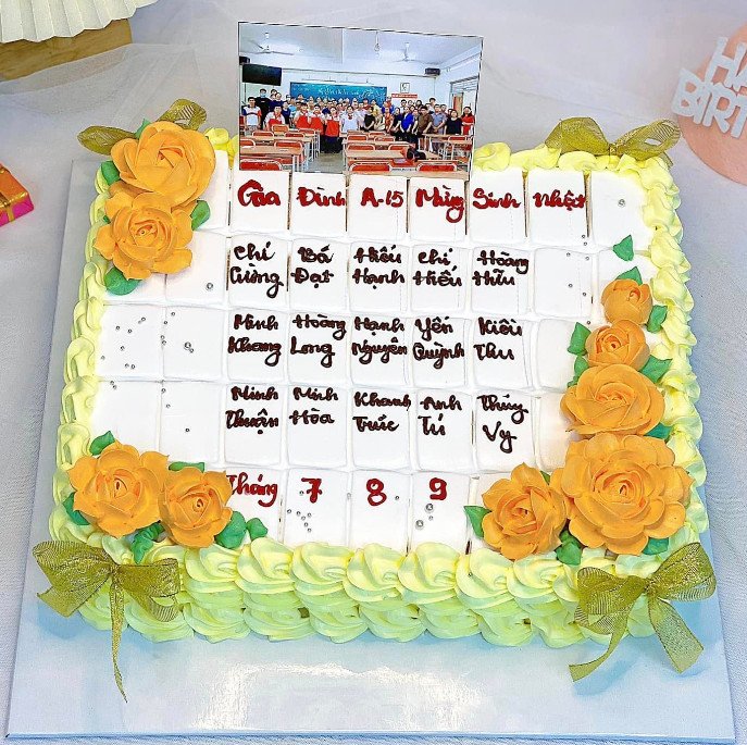TK06 bánh kem mừng sinh nhật thành viên lớp học