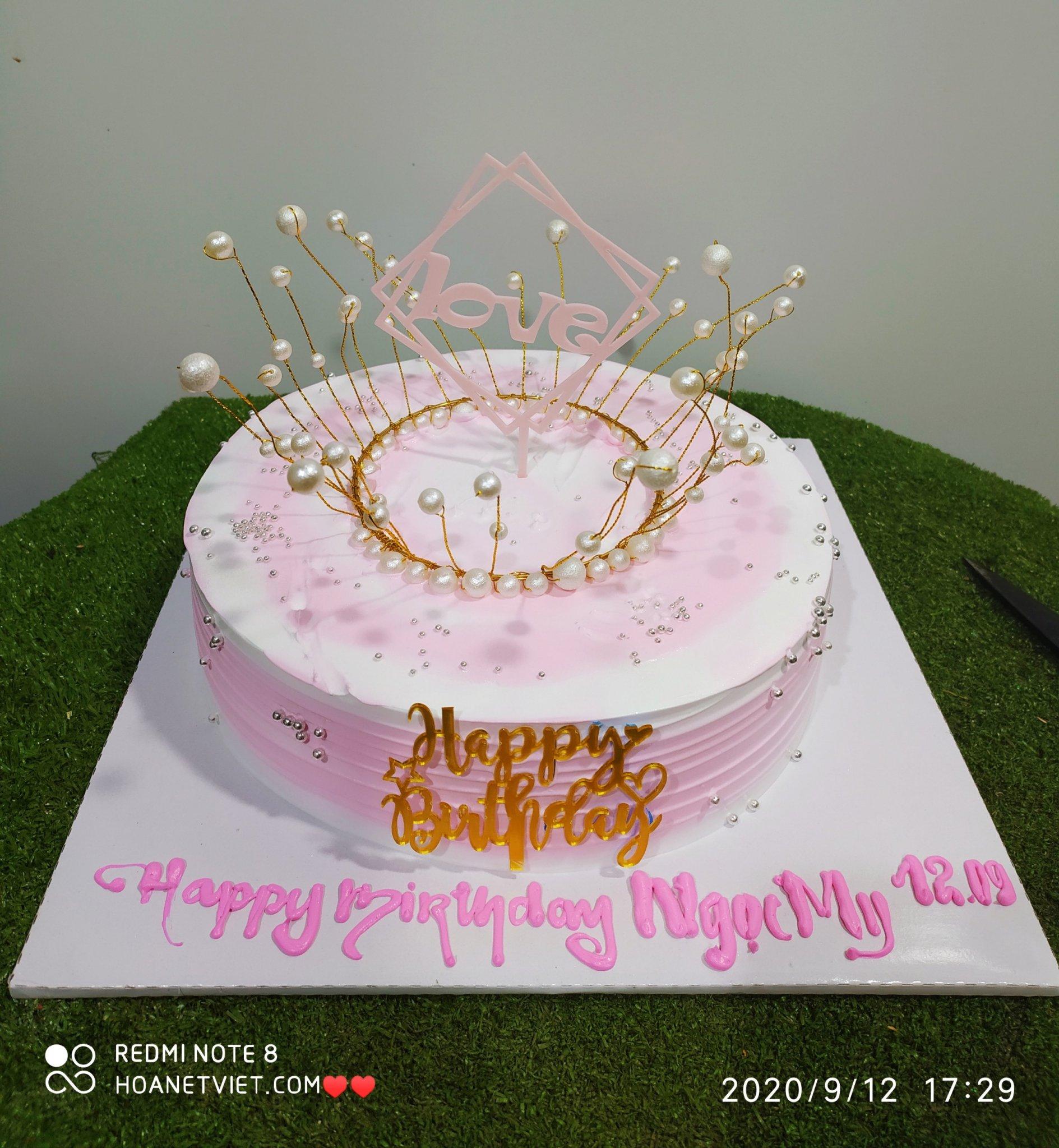 VM22 - Bánh kem vương miện tặng bạn gái