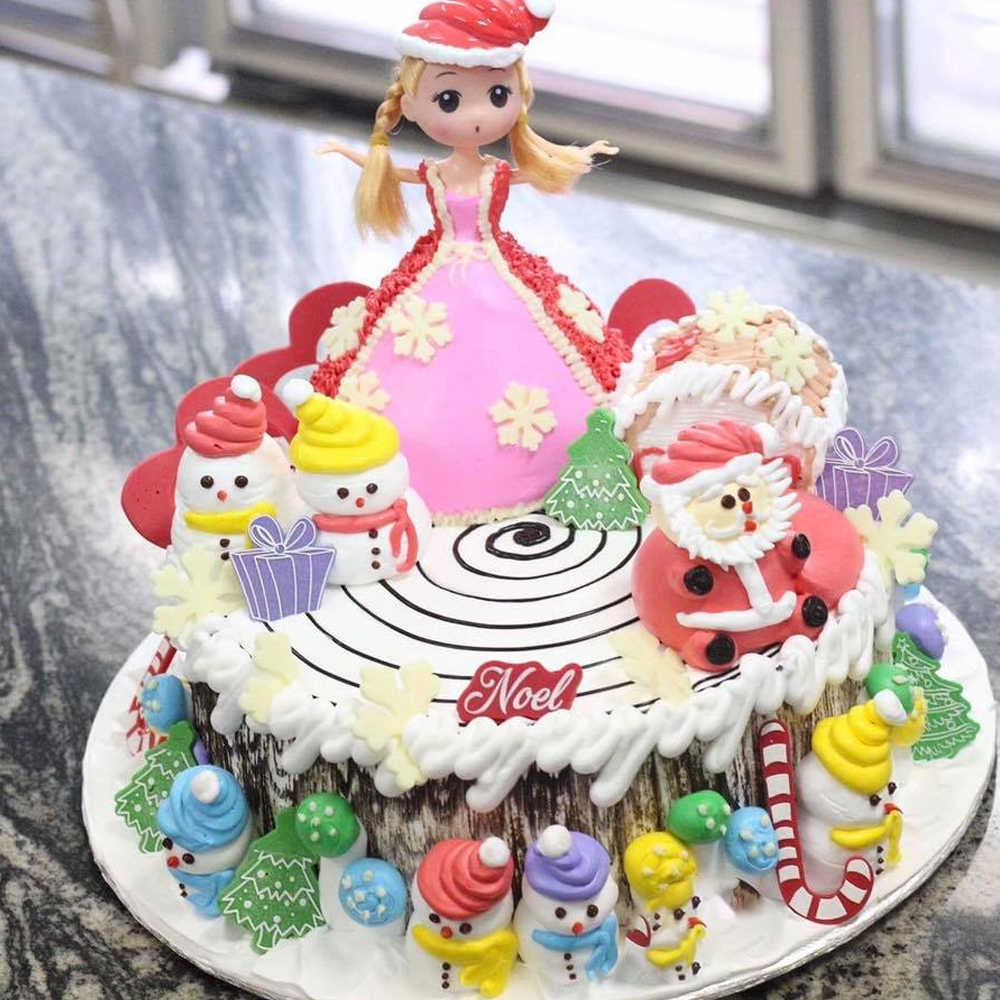 Bánh kem búp bê công chúa noel giáng sinh dễ thương