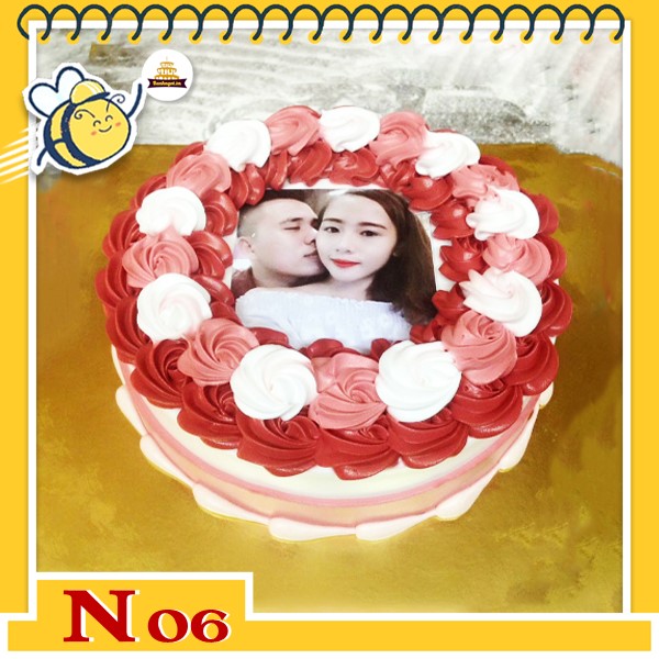 Bánh kem in ảnh N06 màu trắng hồng nhạt bắt nhiều hoa xung quanh bánh siêu xinh và rực rỡ