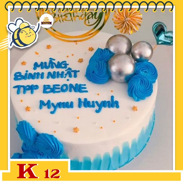 Bánh kem tặng khách hàng K12 nền trắng điểm thêm xanh dương và khung HPBD hài hòa đẹp mắt