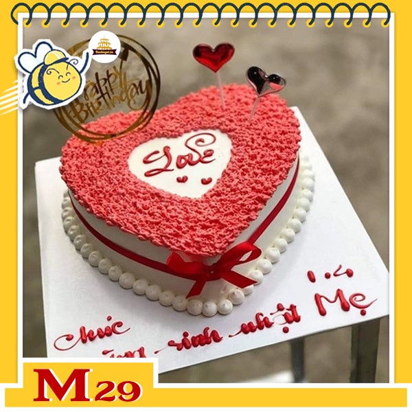 Bánh kem tặng mẹ M29 trái tim trắng mặt bánh màu đỏ có tim trắng ở giữa cắm phụ kiện đơn giản